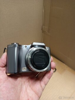 OLYMPUS SZ14 - 17