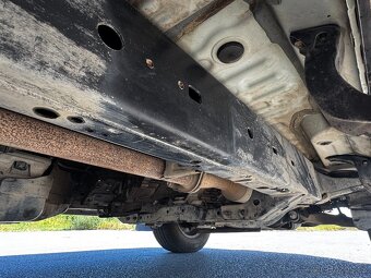 Toyota Land cruiser 120 3,0 D-4D 122KW bez koroze,Taliansko - 17