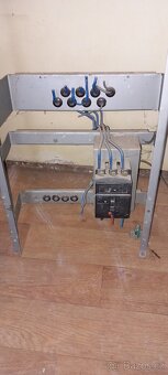 Starý elektro jistič a další elektro - 17