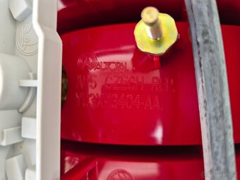 Škoda Fabia světlo pravé + levé zadní  6Y9945095 - 17