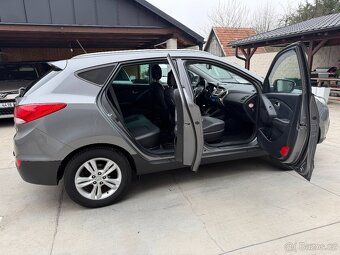 HYUNDAI iX35 1.6i 99KW 1.MAJIT,TAŽNÉ,PAR.KAMERA,VYHŘ.SEDADLA - 17
