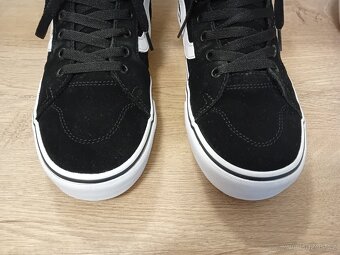 Vans zateplené tenisky vel. 40,5 kožené unisex - 17