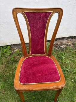 Starožitný nábytek - 17