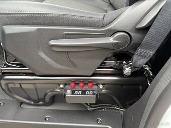 Renault Master 170k, 8EP, Zadní spaní, 2lůžka - 17