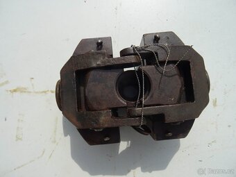 Díly na traktor Zetor . - 17