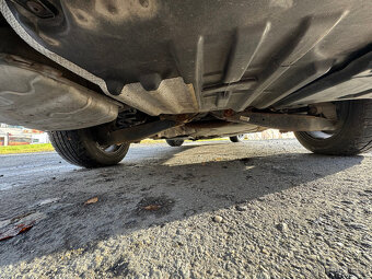 Volkswagen Passat B6 2.0 TDI 103kW BKP - 17