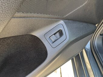 VW Passat 2.0TDI ACC KESSY CAM Velká NAVI DSG 146tis DPH - 17