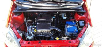 Toyota Yaris 1,0i - 50kw. Jezdí krásně - STK+EM do 9/2026 - 17