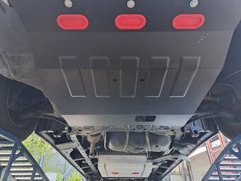 Obytná dodávka Peugeot 3.0 HDI 116KW, r.v.2011, naj. 109tkm - 17