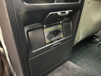 Volkswagen Passat B6 2.0 TDI 103kW 4Motion Kůže Navi Xenony - 17