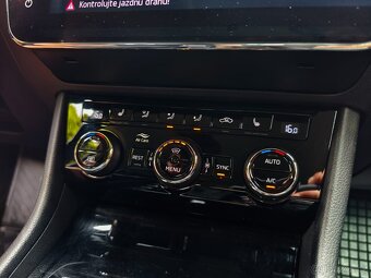 Škoda Superb Combi 2.0 TDI 110kw DSG automat 7/2019 - 17