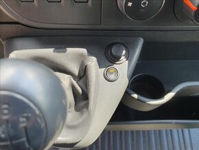 Opel Movano 2,3 L2H2 9 míst klima - 17