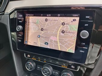 VW Passat B8 2.0TDI 140kW DSG 82tkm Matrix Tažné ACC Keyless - 17