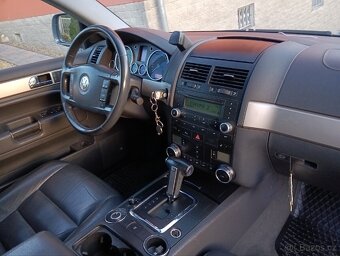 VW Touareg 3.0 tdi-165kw,rok2006,org km - 17