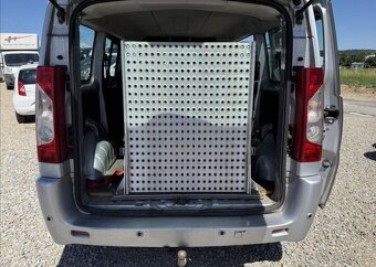 Fiat Scudo 2,0 SERVISKA,INVALIDNÍ RAMPA nafta manuál 100 kw - 17