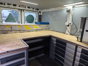 CITROEN JUMPER Servisní vůz s vestavbou  - DÍLNA/KANCELÁŘ - 17