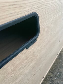 Dubový TV stolek Gazzda - 17