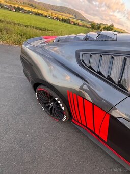 FORD MUSTANG - 17