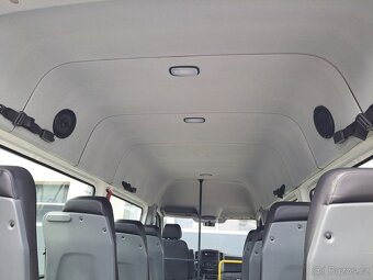 Volkswagen Crafter 2.0 TDI BUS + pro 4 invalidy, odpočet DPH - 17