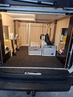 Obytná vestavba VW Crafter 2.0 tdi - 17