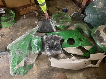 Kawasaki ZXR 400 1999 - 17