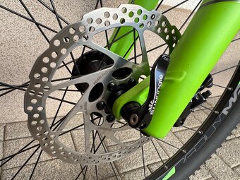 CUBE REACTION 27,5 lehčené 11,85Kg, CARBON, TOP STAV - 17