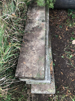 Venkovní plot. Plotové díly.Vjezdová brána. Celkem délka 13m - 17