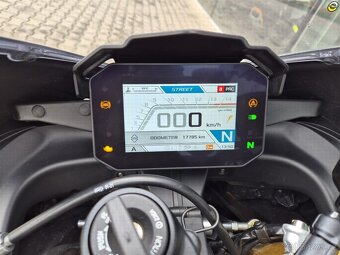Aprilia RSV4 RR - 17