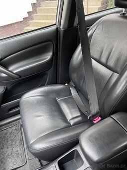Rav4 2.0  VVTI benzin rok 2006 - 17