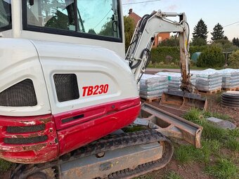 Takeuchi TB230 Minibagr 3T  + 3x lžice - 17