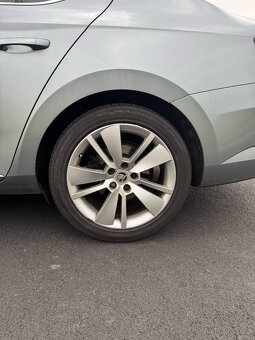 ŠKODA Superb, 2.0 TDI, 140kw, SUPER VÝBAVA - 17