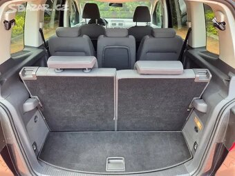 VW Touran 2.0TDI 103kW,Highline,7.míst,webasto,serviska - 17