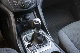 Hyundai Santa Fe 2.0 CRDi VGT 4x4 - 17