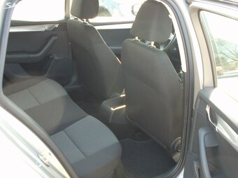 Škoda Octavia 1,2 Tsi Kombi,park.senz,vyhř.sedadla.,serviska - 17