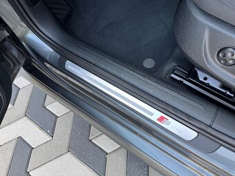 Audi A4 Avant 2,0TDI S-Line 177k quattro S tronic Automat - 17
