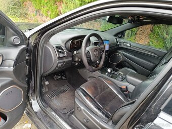 Jeep Grand Cherokee - 17