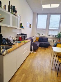 PRONÁJEM KANCELÁŘSKÝCH PROSTOR - 17