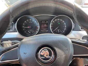Škoda Superb 2,0tdi 103kw DSG kombi r.v.2014 - 17