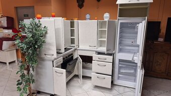 Rohová kuchyňská linka německé výroby - 17