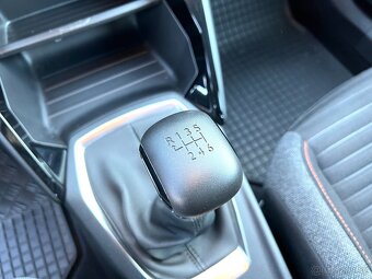 Peugeot 2008 ACTIVE PACK, 130 koní, ČR, Výhřev sedadel - 17