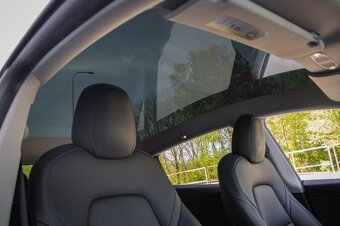 Tesla Model Y Long Range 378kW - 17
