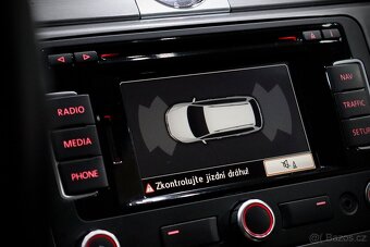 Volkswagen Passat B7 Variant 2.0TDI 103kW DSG REZERVOVÁNO - 17
