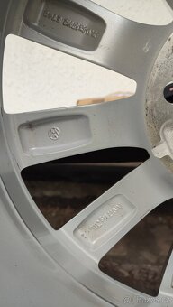 5x112 7.0Jx17H2 Volkswagen 3G0601025D originál kolo - 17