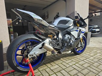 Yamaha R1M - 17