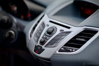 FORD FIESTA 1.25 (klima, nízký nájezd, park. senzory) - 17
