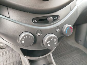 Chevrolet SPARK 1.0i 50kW, r.v. 4/2010, najeto 144.482 km - 17