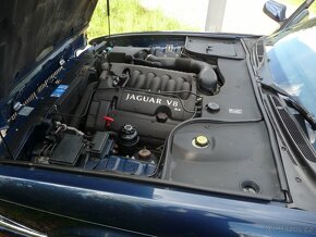 Jaguar XJ 3.2 V8 benzín - 2001 - tažné - dovoz D - 17