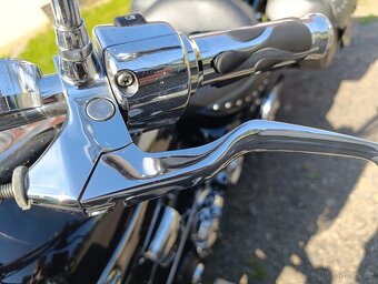 Yamaha Road Star 1700 Silverado - 17