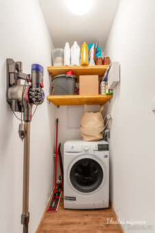 Pronájem bytu 2+kk, Košická, Vršovice, 29.900,- / 48 m2 s pa - 17
