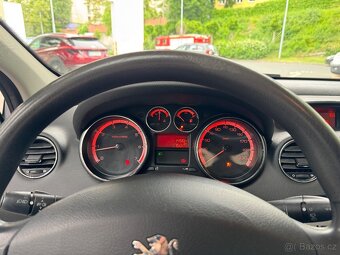 Peugeot 308 1.4i/72 kW/ČR-2. majitel/servisováno/176 tkm - 17